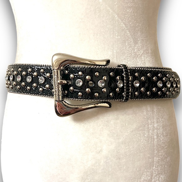 Guess black studded belt bling belt silver toned buckle & hardware EUC - Picture 1 of 6